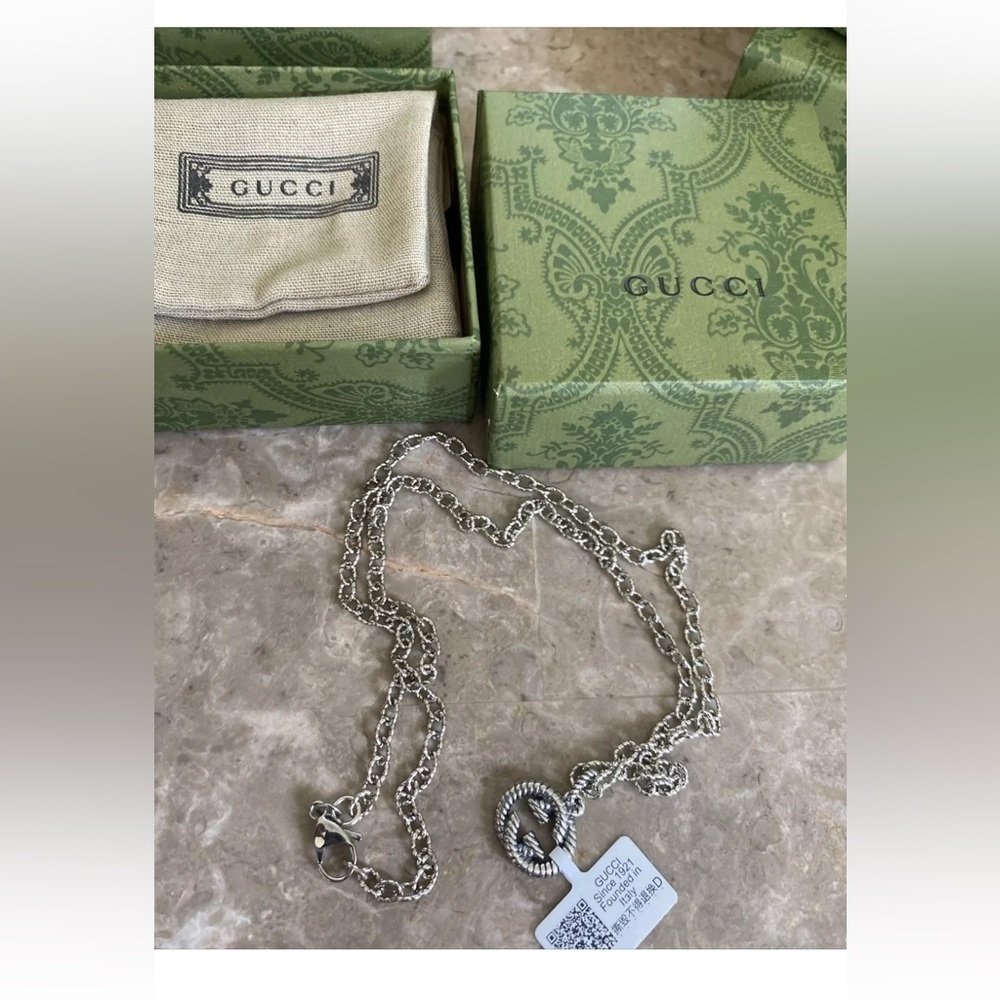 Gucci Arabesque GG Sterling Silver Pendant Necklace 925 -24″ with Box & Dust Bag - Picture 4 of 9